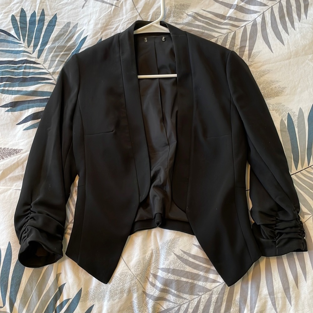 Blazer with sleeve detail